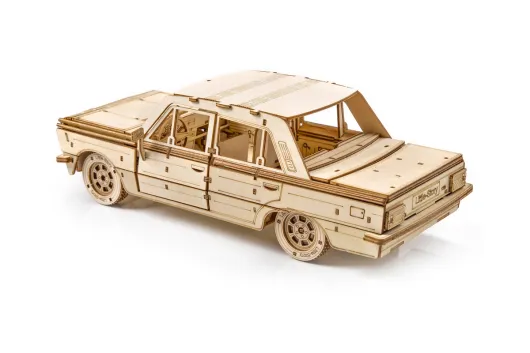 Lasercut Holzbausatz made in EU Automodell FIAT 125P - 237 Teile