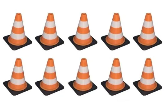 RC Scalezubehör 1/18 1/24 Verkehrskegel (Warnkegel) orange/weiß 3,2x3,2x4cm 10Stück